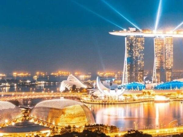 出海下半场：为什么所有大企业，都在扎堆布局新加坡？